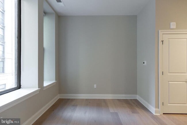 Building Photo - 1411 Walnut St