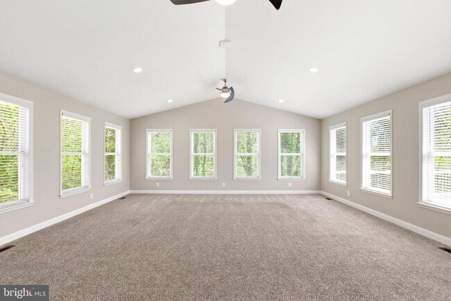 Building Photo - 24524 Ruff Ruff Ln