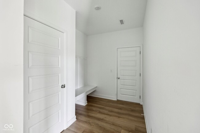 Building Photo - 17255 Gresham Ln