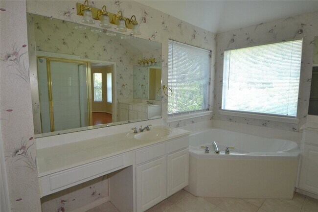 Building Photo - Amesbury Lane, Sugar Land, TX 77478 - 4 BR 2.5 BA single-family home