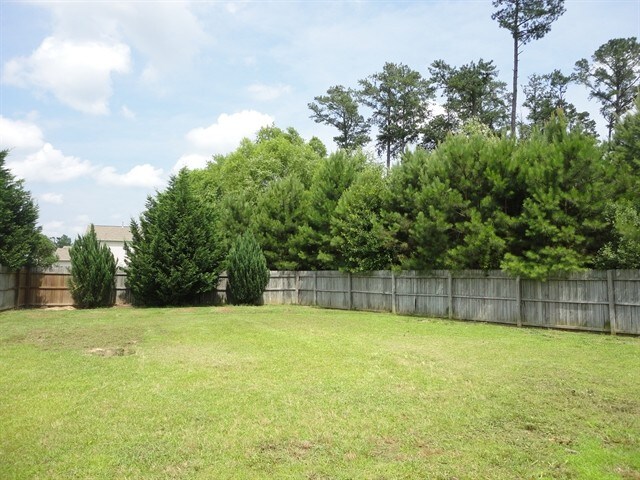 Building Photo - 220 N Fuquay Springs Avenue