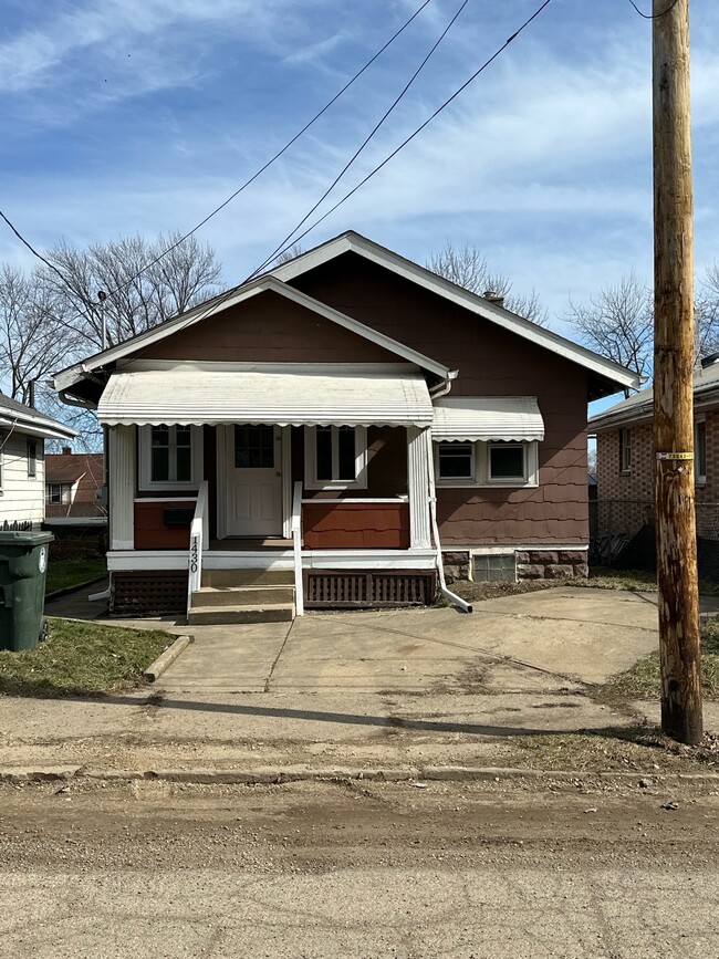 Building Photo - 1430 Gross Ave NE