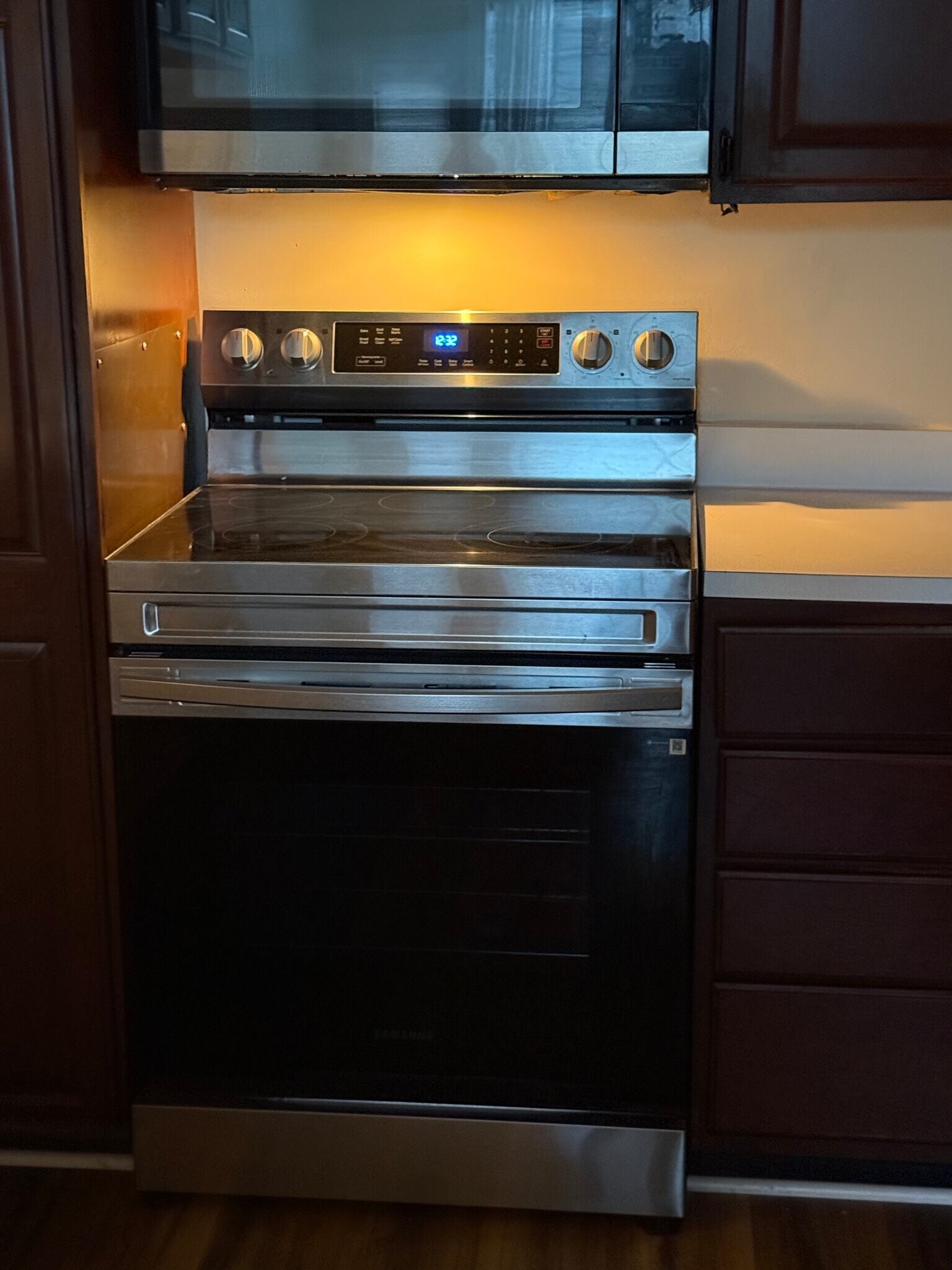 Building Photo - 904 Martell Ct