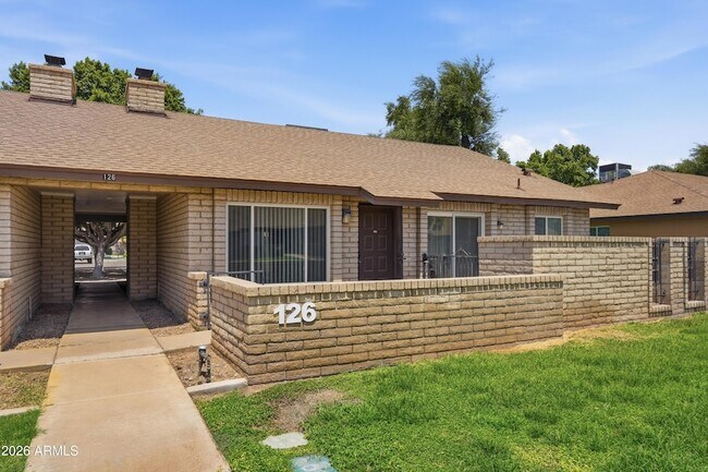 Building Photo - 126 W Loma Vista Dr