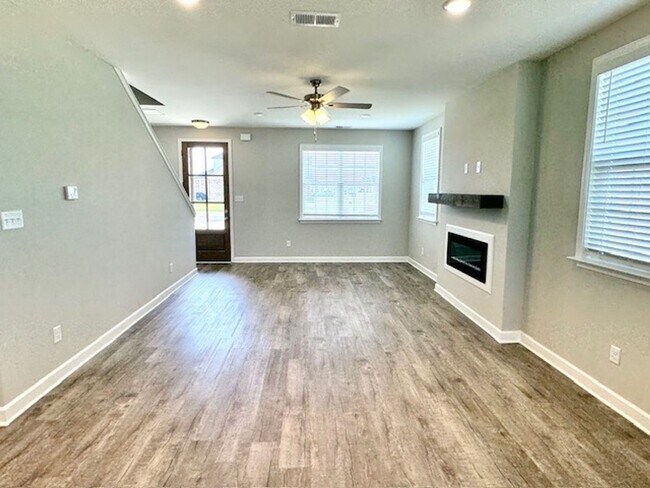 Building Photo - KaitlynDriveEast5398