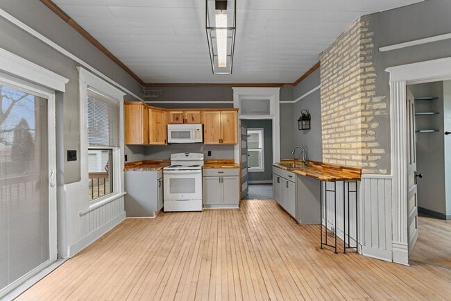 Building Photo - 1515 Liberty St