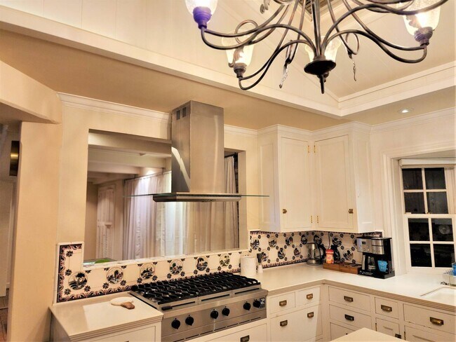 Building Photo - 25567 Willow Pond Ln