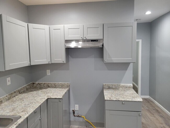 Primary Photo - 220 S 10th St LLC