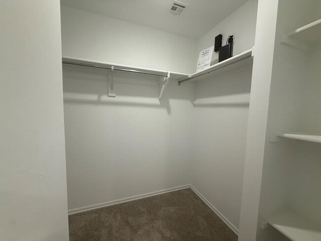 Building Photo - 16213 Maroon Dr