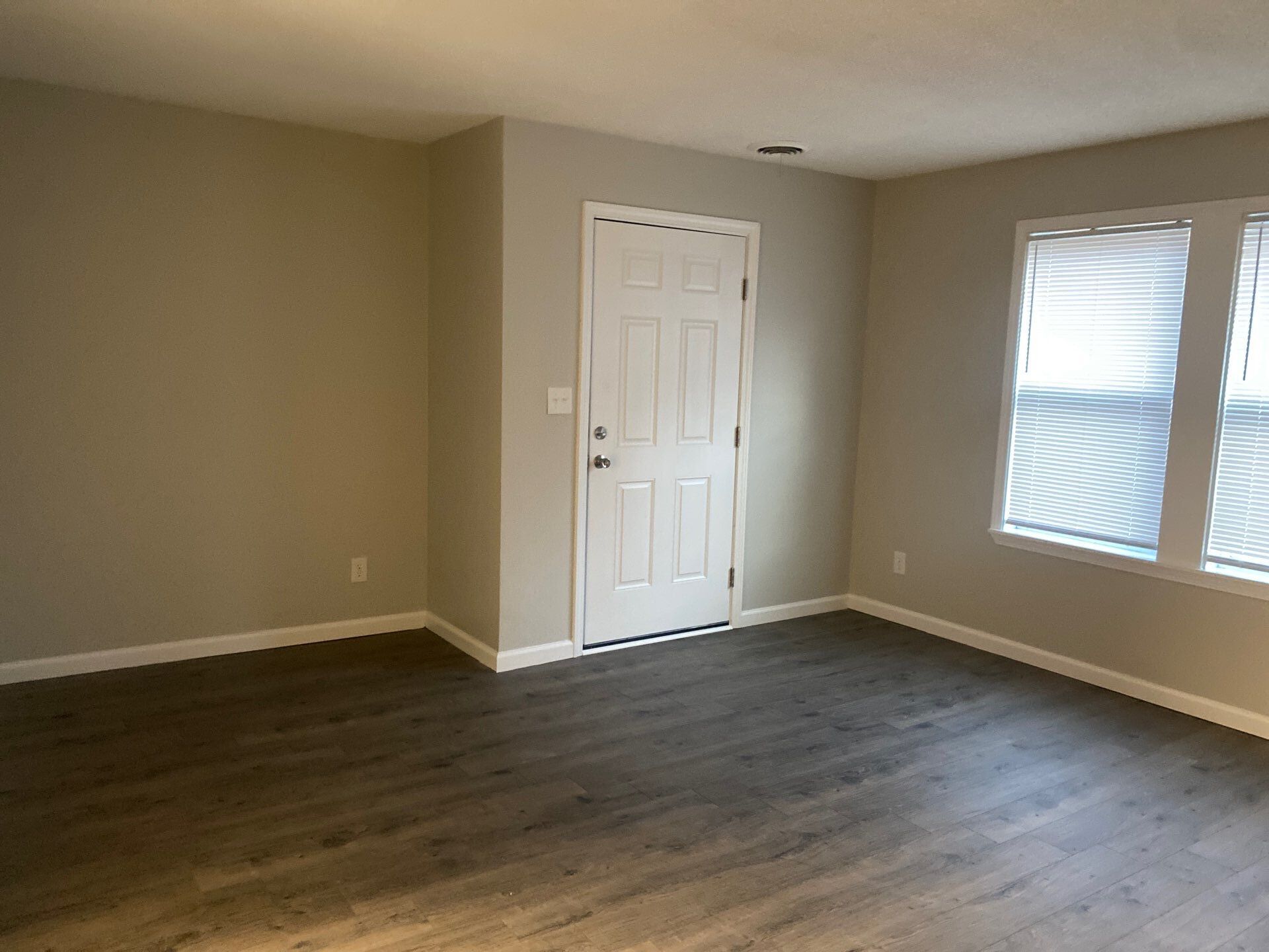 Building Photo - 919 Rushmeade Rd