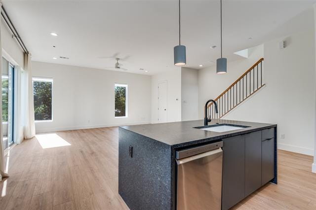 Building Photo - 2206 Arroyo Ave