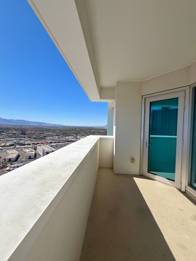 Building Photo - 2700 Las Vegas Blvd S