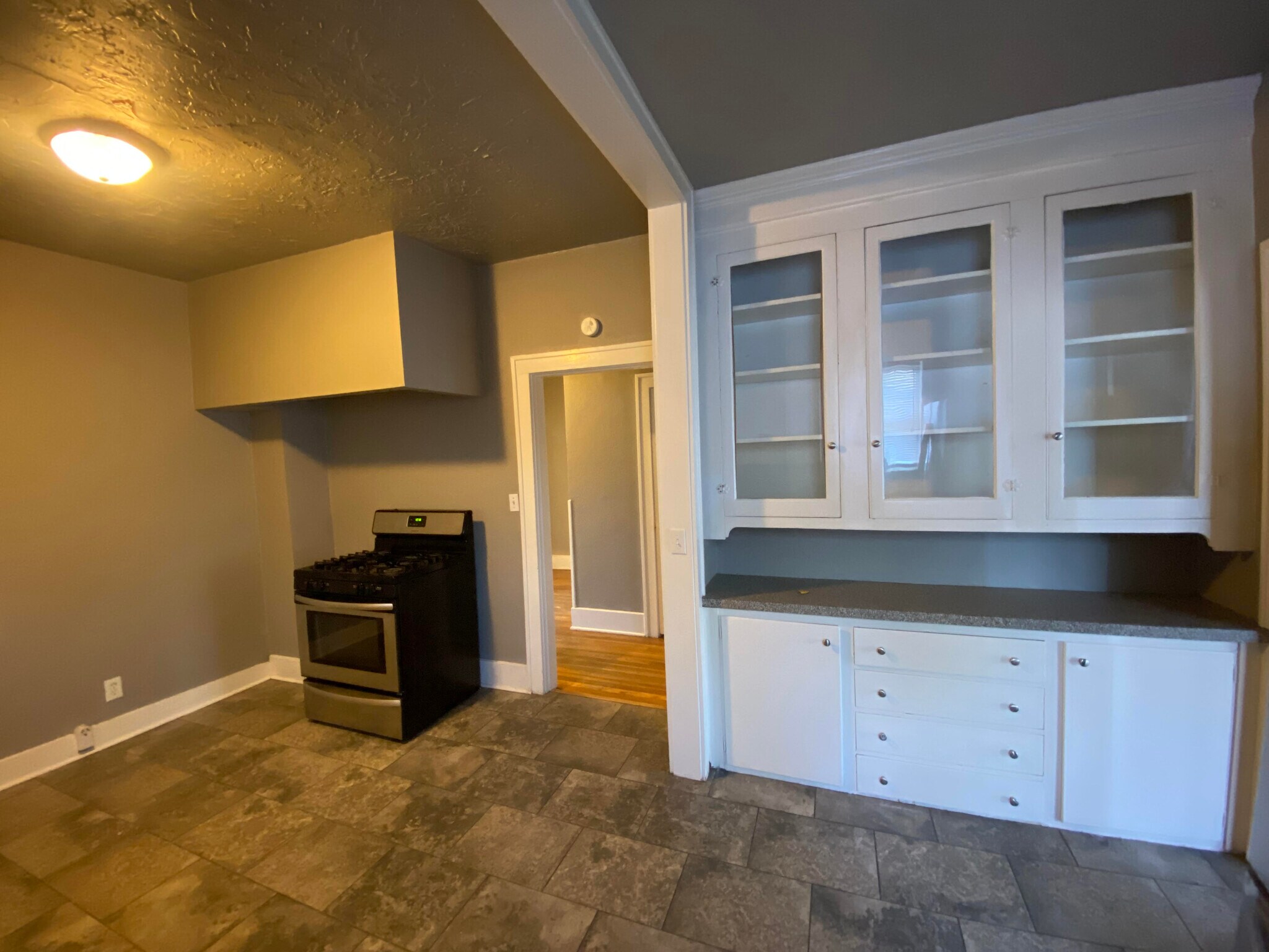 Building Photo - 1748 E 14th St