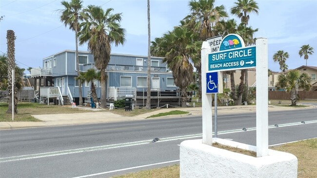 Building Photo - 2615 Gulf Blvd