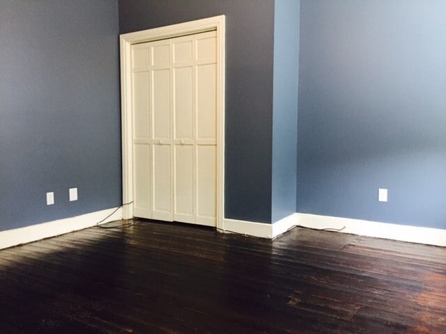 Building Photo - Large 2 Story House, Large Fenced In Yard, Wood Floors, Central Air, Quiet Community