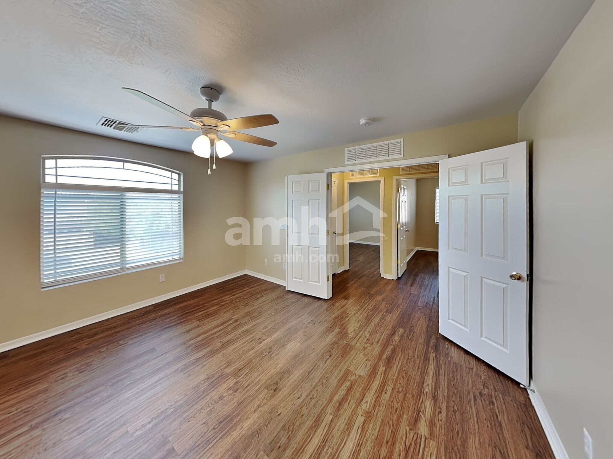 Building Photo - 11229 W Mariposa Dr