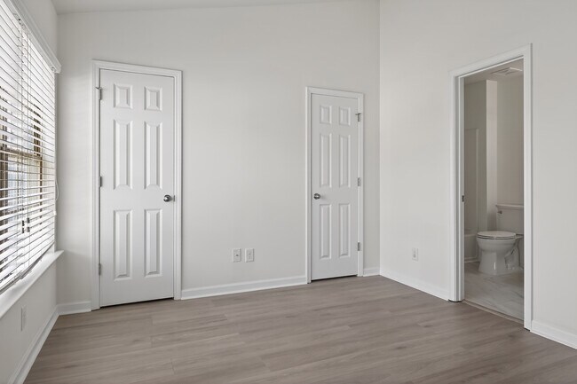 Building Photo - 1805 Liberty Pkwy NW