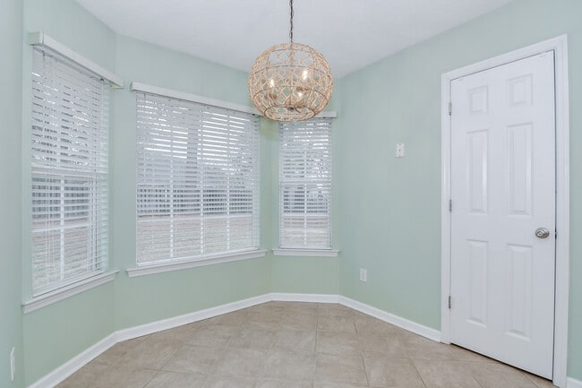 Building Photo - 529 St Julian Pl