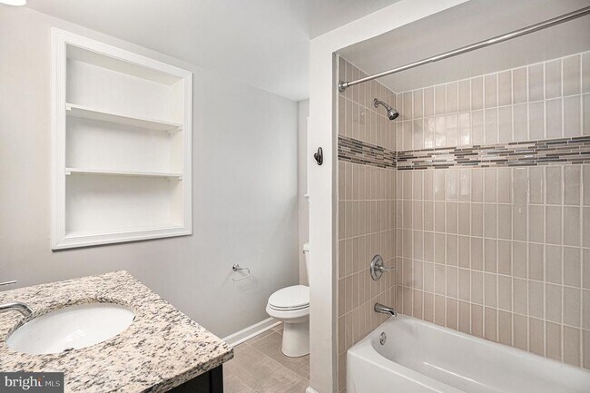 Building Photo - 235 Roberts Ave