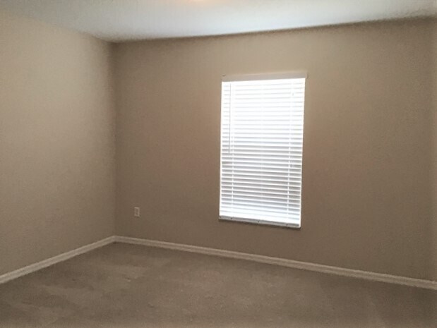 Building Photo - 754 46th Sq