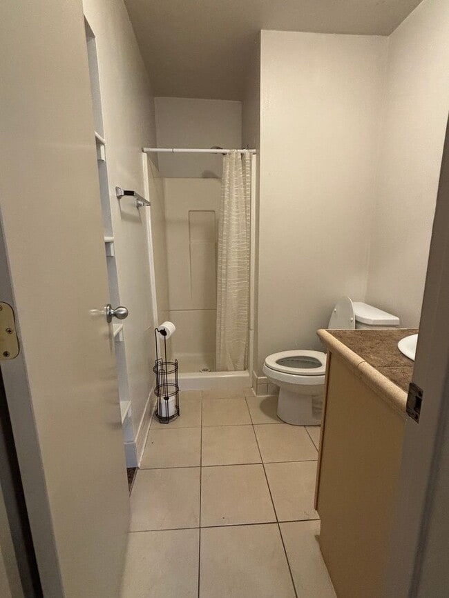 Building Photo - Salt Lake Cottage home 3 bed, 2 baths