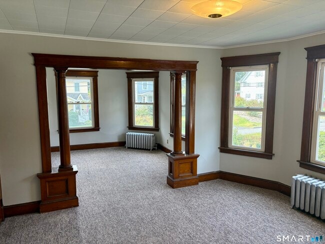 Building Photo - 37 Hungerford Ave