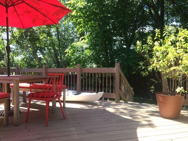 Building Photo - Spacious 3 Bedroom Home with Central Air in University Heights!