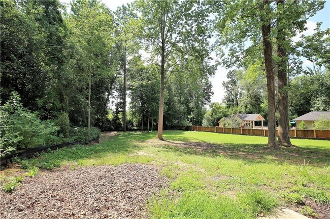 Building Photo - 957 Briarcliff Rd NE