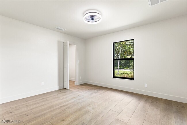 Building Photo - 1911 Princess Ct