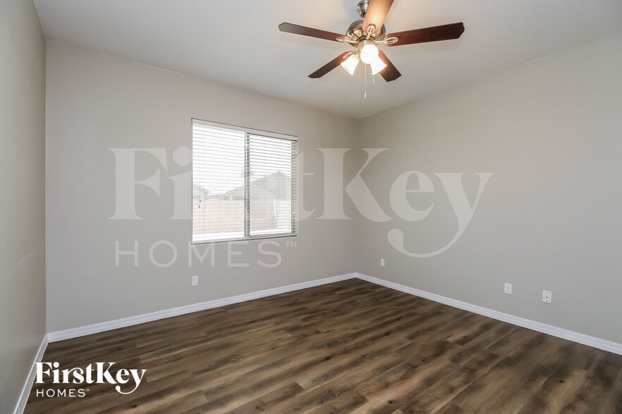 Building Photo - 13157 E Tumbleweed Ln
