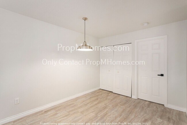 Building Photo - One Bedroom in Argay Terrace - Price Reduc...