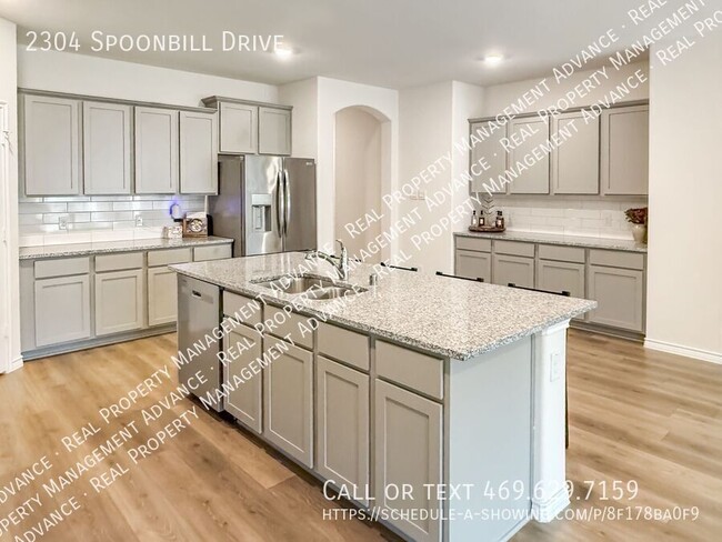 Building Photo - 2304 Spoonbill Dr