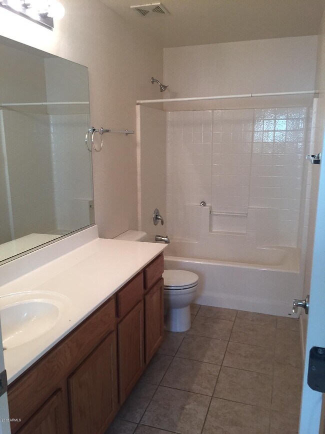 Building Photo - 17634 W Mandalay Ln