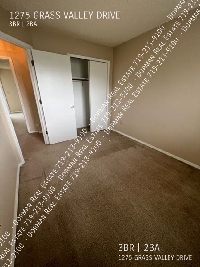 Building Photo - 1275 Grass Valley Dr
