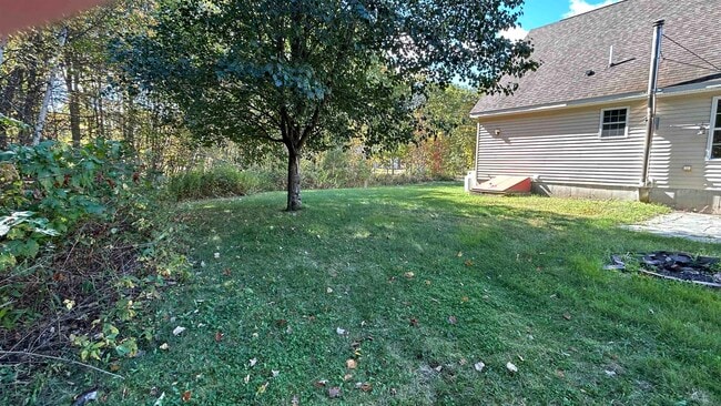 Building Photo - 16 Nickalicia Way