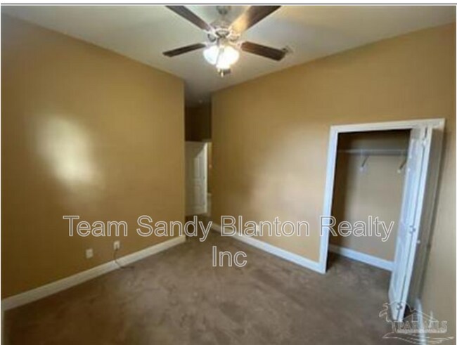 Building Photo - 7071 Lake Joanne Dr