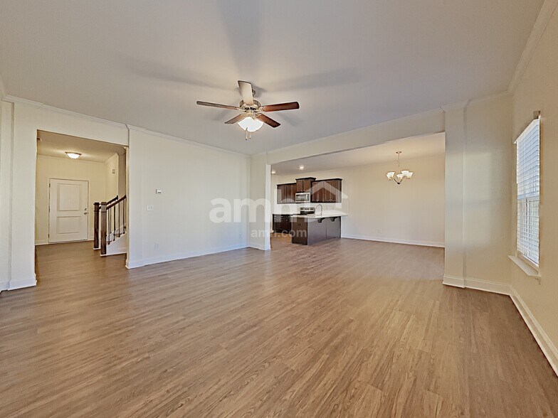 Building Photo - 576 Woodall Rd