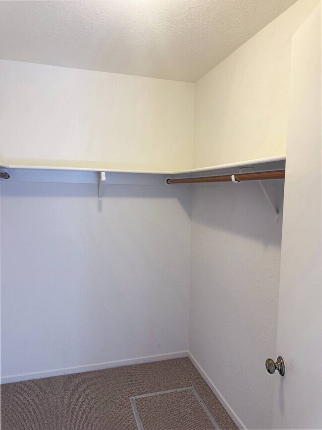 Building Photo - 2BD/2BA Single-Level Home Near Sonoma Plaza | Available Now.