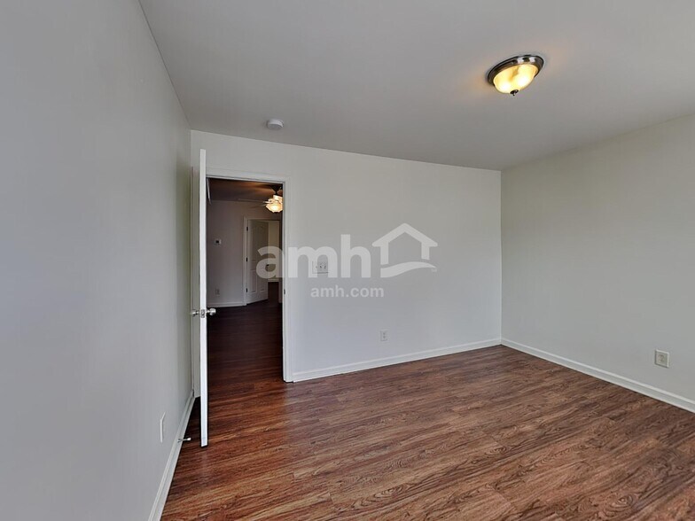 Building Photo - 16511 Falconry Way