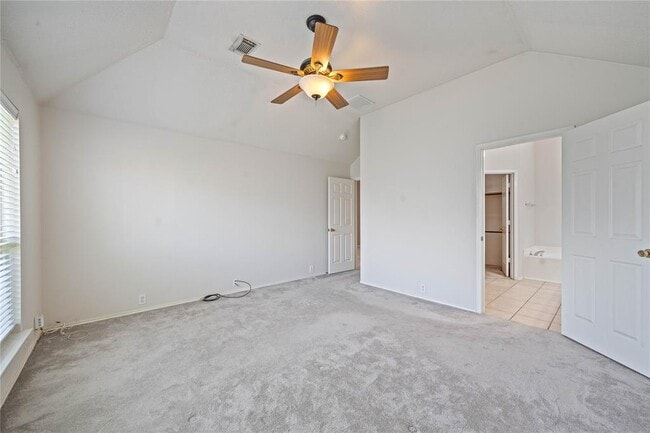 Building Photo - 11843 Leaf Oak Dr