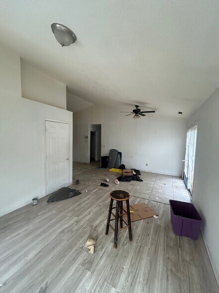 Building Photo - 1104 N 41st St