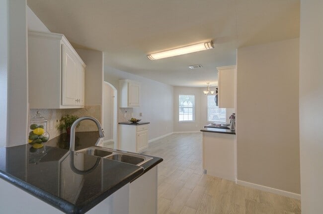 Building Photo - 29003 W Pecos River Ct
