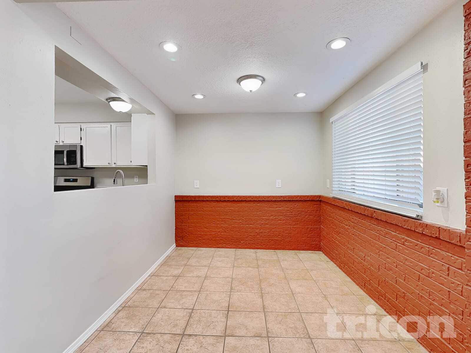 Building Photo - 311 Limestone Ct NE