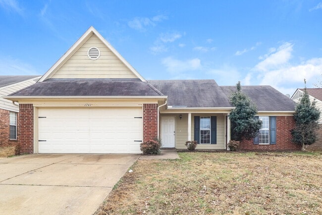 Building Photo - 1741 Madison Cove E