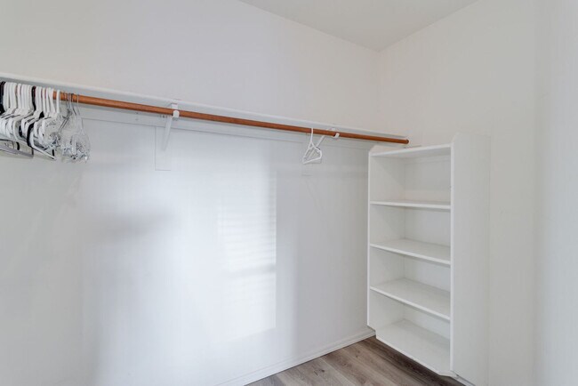 Building Photo - 1116 S Ironwood Ct