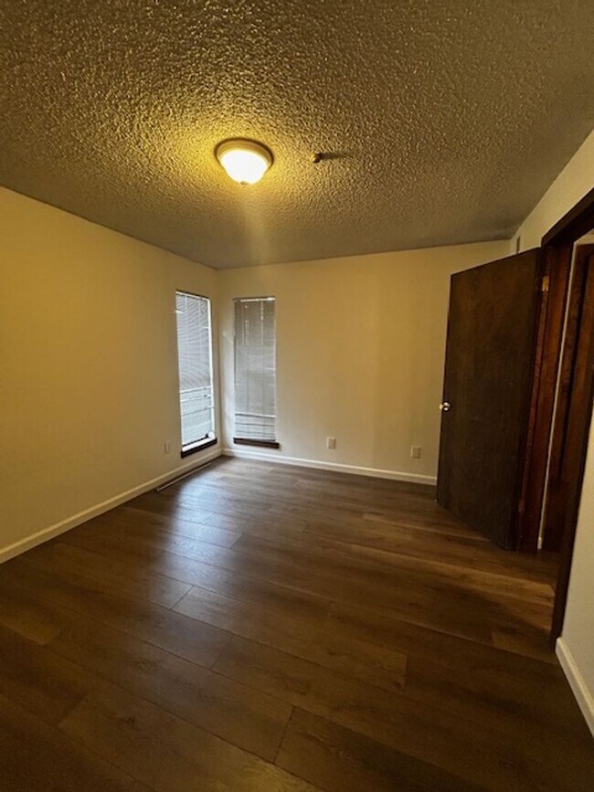 Building Photo - CivicCenter943