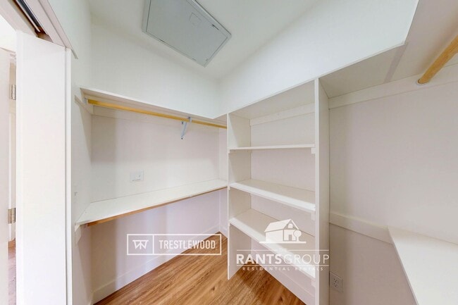 Building Photo - Brand New! Modern Home in Trestlewood – Wh...