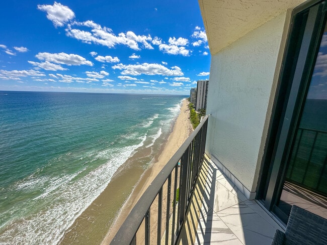 Building Photo - 5420 N Ocean Dr