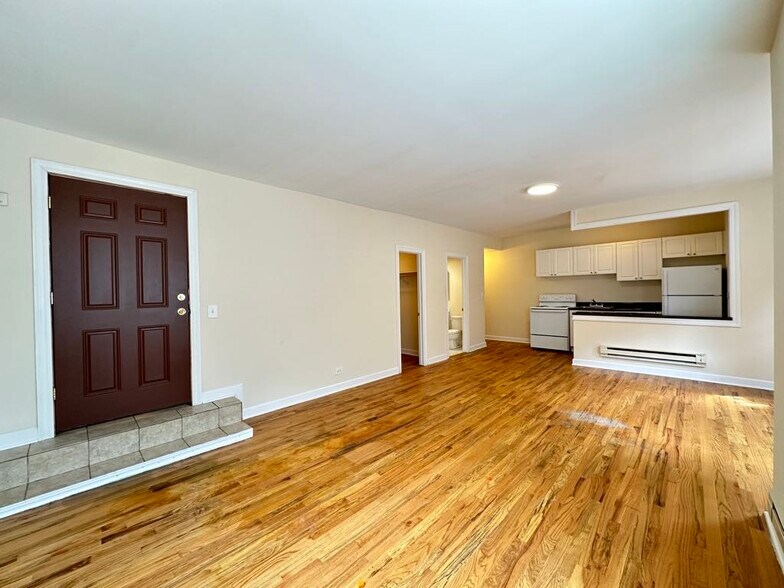 Building Photo - 503 W Aldine Ave