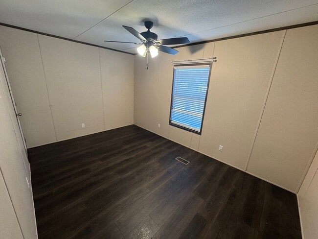 Building Photo - 7224 W 12th St